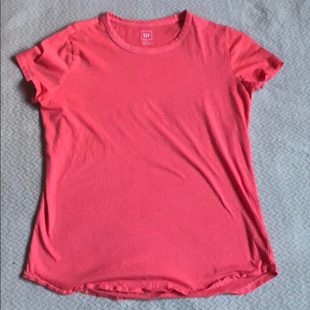 Gap t-shirt